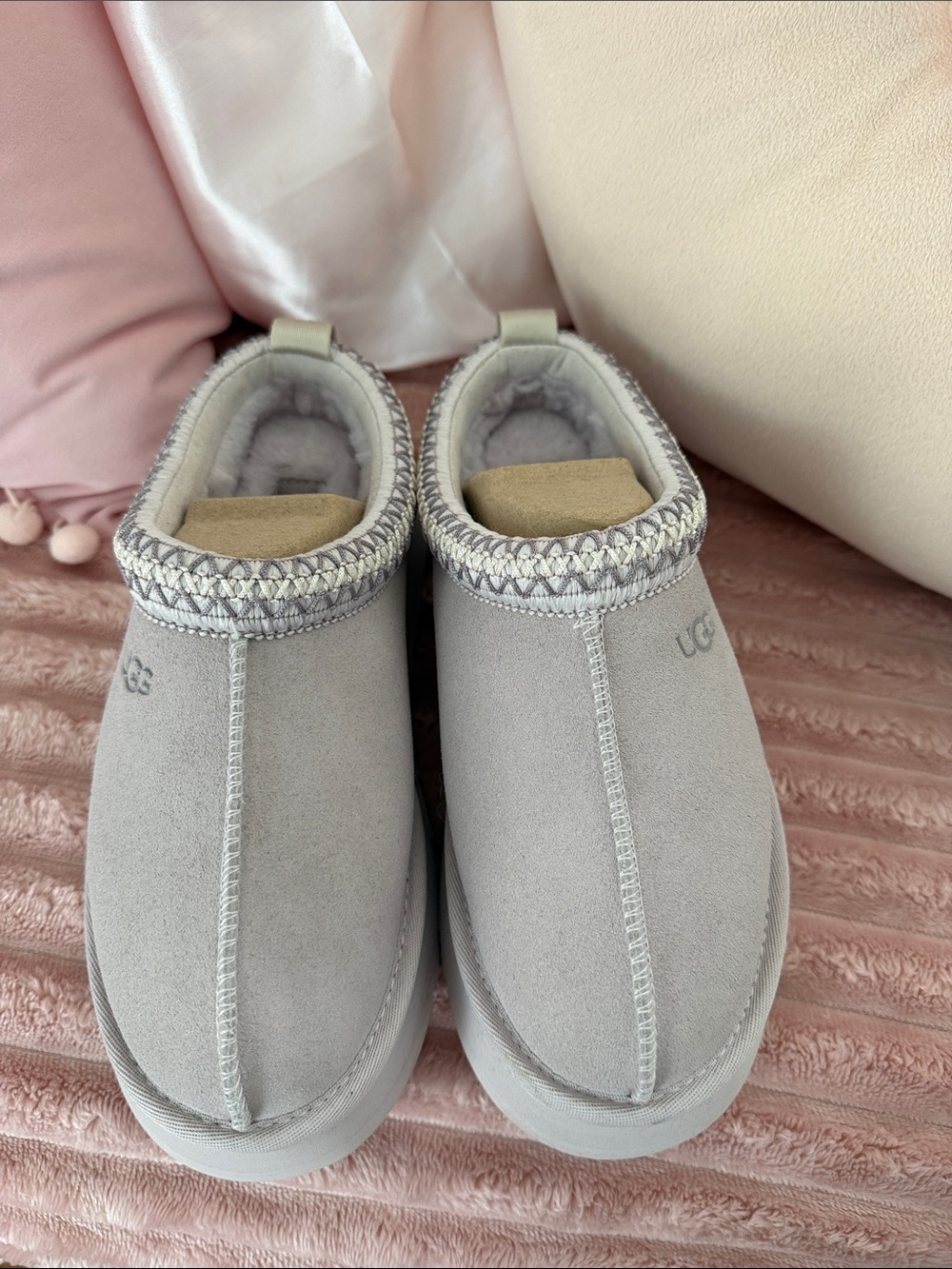 NWT Ugg Tazz